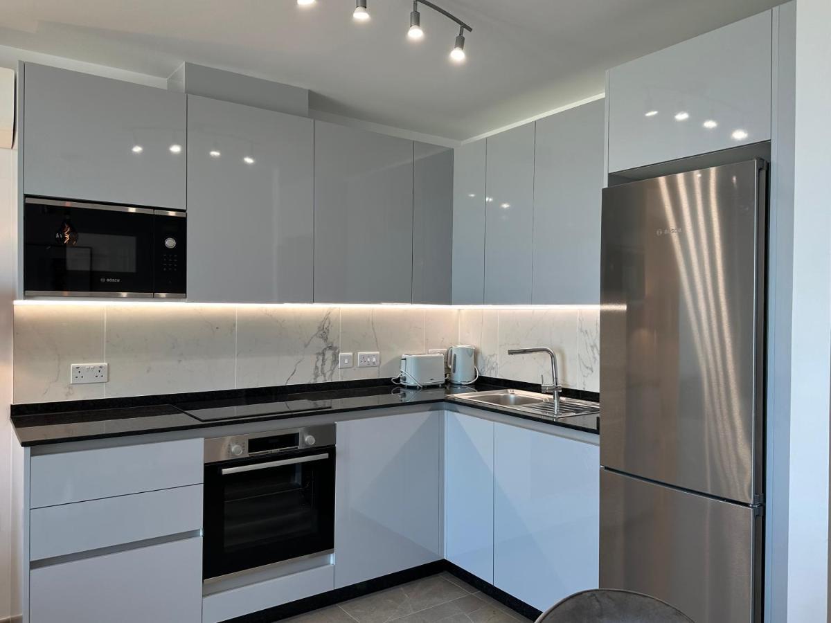 E1 Presidential Studios On High Floor With Stunning Sea Views Гибралтар Экстерьер фото