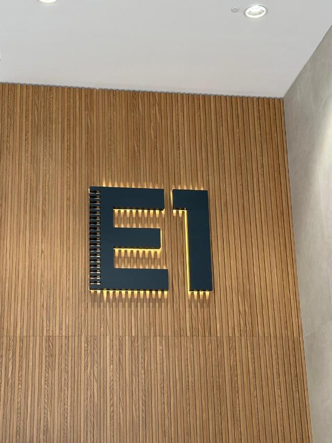 E1 Presidential Studios On High Floor With Stunning Sea Views Гибралтар Экстерьер фото